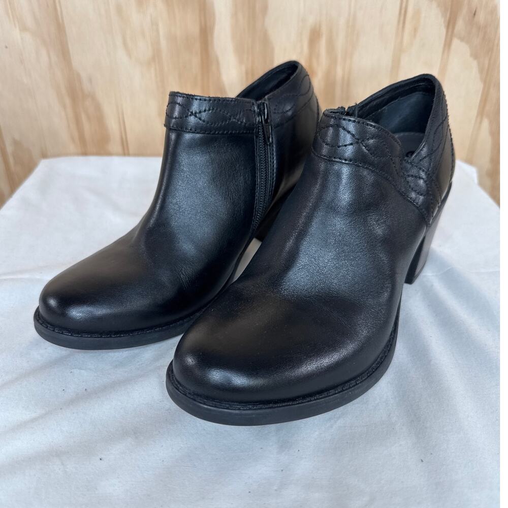 Earth Lina Austin Black Leather Booties 8.5 Western Chunky Heel Round Toe